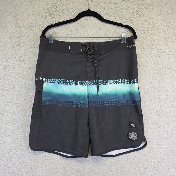 Quiksilver Boardshorts‎ Mens 31 Highline Water Repellent Cargo Pockets Swim Surf - Picture 1 of 14